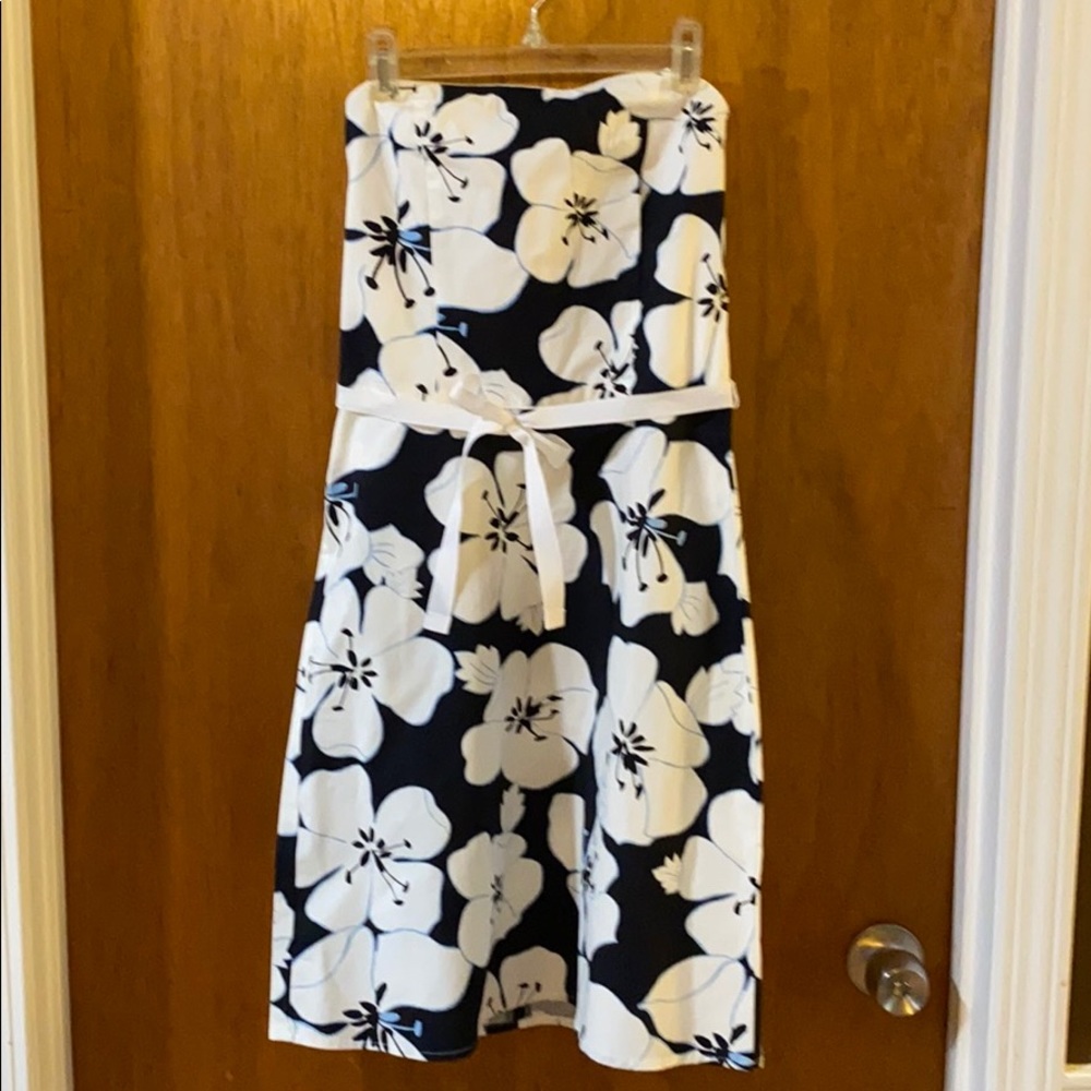 Old Navy strapless floral dress size 1 like new